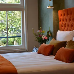 https://hotel-iris.amsterdamhotelsnl.com